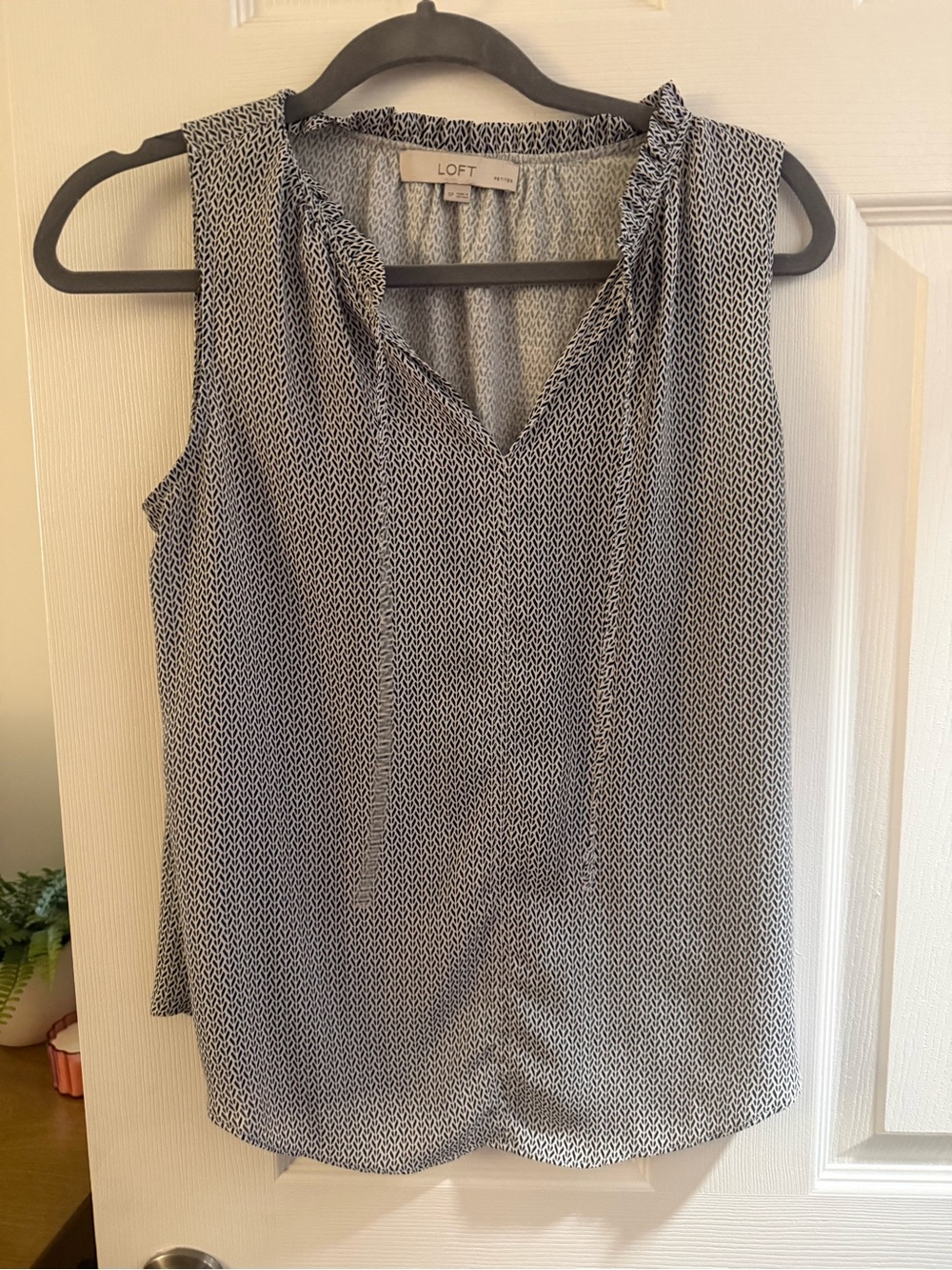 Sleeveless Loft blouse